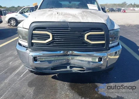 2013 Ram 2500 Tradesman из США, поврежденный, VIN 3C6UR5CL9DG609669